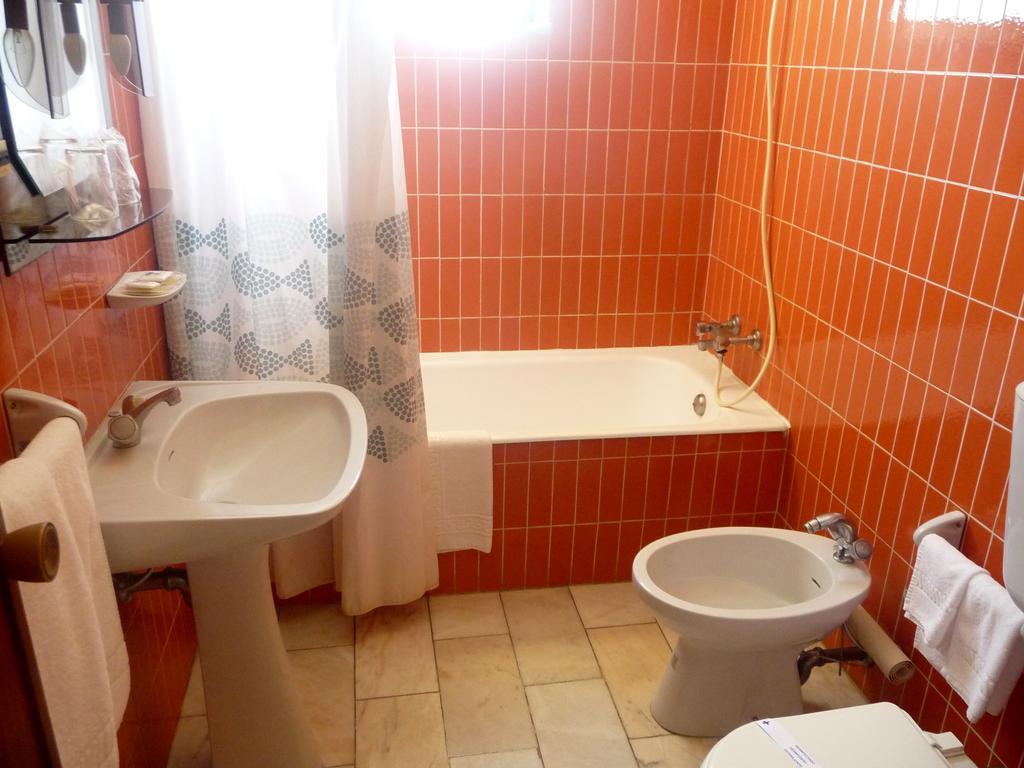 Hotel Tamargueira Figueira da Foz Szoba fotó